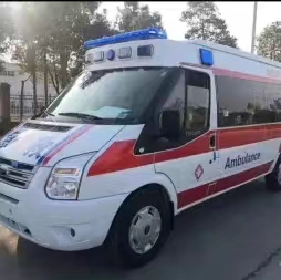 杭州市余杭区闲林街道救护车生命通道畅通无阻前行